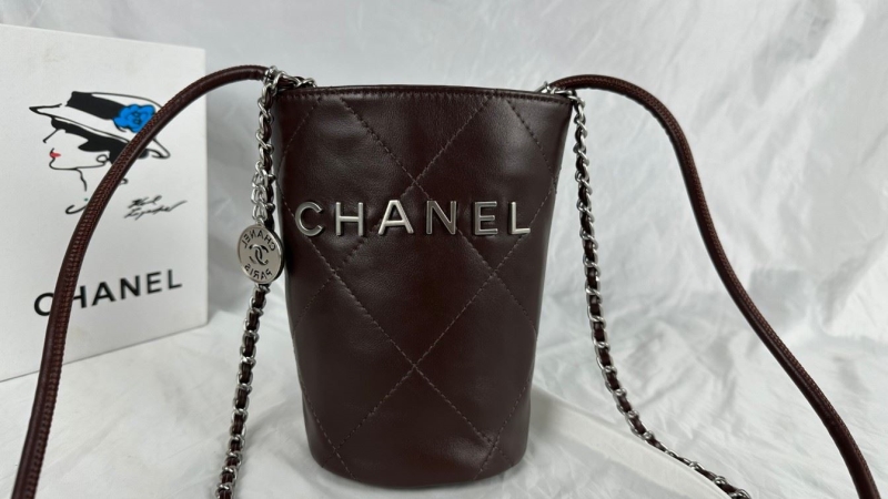 Ch**el bucket bags